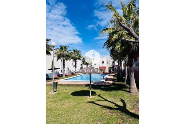 Apartment / flat - Resale - Los Altos - Dream Hills -
                Los Altos - Dream Hills