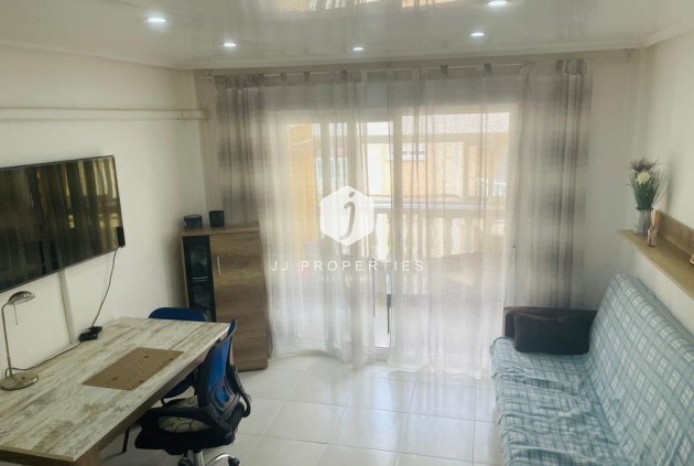 Apartment / flat - Resale -
            Torrevieja - C-17248