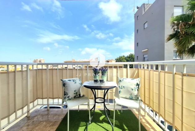 Apartment / flat - Resale -
            Torrevieja - C-20206