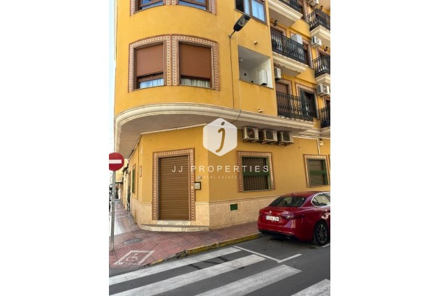 Apartment / flat - Resale -
            Torrevieja - C-94736