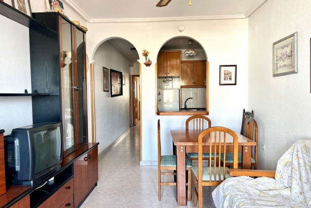 Apartment / flat - Resale - Torrevieja -
                Centro