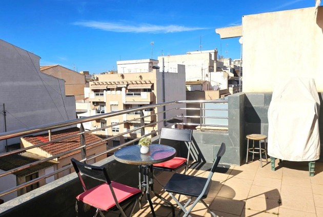 Apartment / flat - Resale - Torrevieja -
                Centro