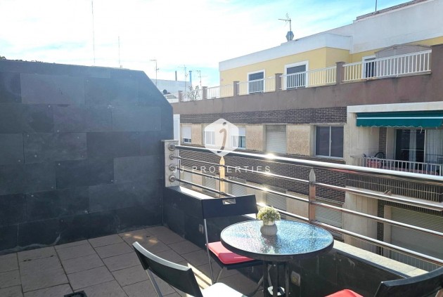 Apartment / flat - Resale - Torrevieja -
                Centro
