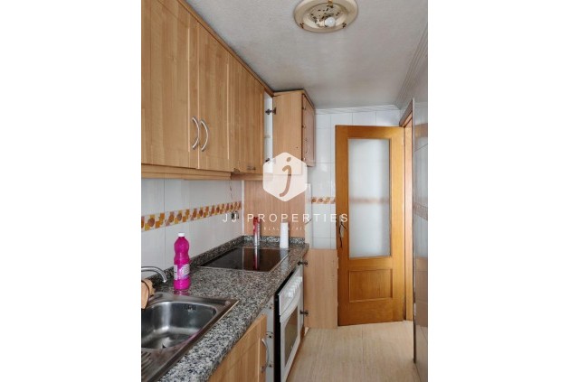 Apartment / flat - Resale - Torrevieja -
                Centro