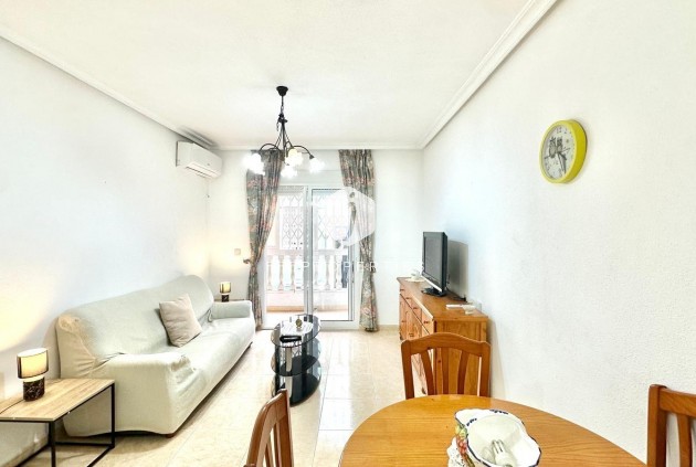 Apartment / flat - Resale - Torrevieja -
                Centro