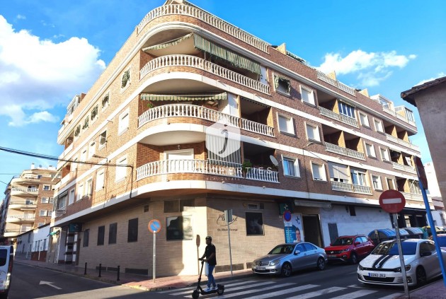 Apartment / flat - Resale - Torrevieja -
                Centro
