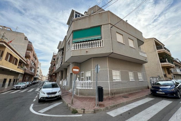 Apartment / flat - Resale - Torrevieja -
                Costa Blanca