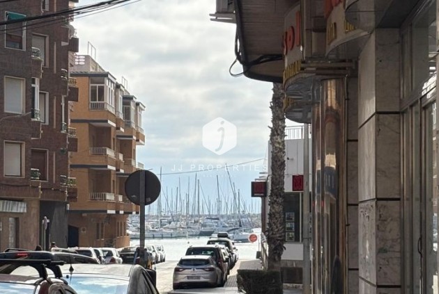 Apartment / flat - Resale - Torrevieja -
                Costa Blanca