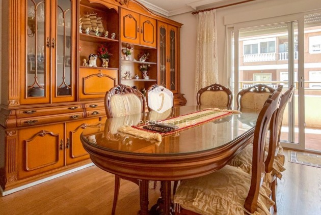 Apartment / flat - Resale - Torrevieja -
                Costa Blanca