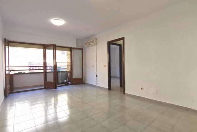 Apartment / flat - Resale - Torrevieja -
                Estacion de autobuses