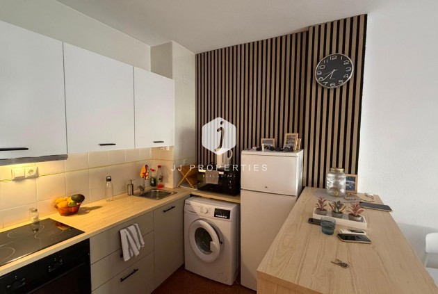 Apartment / flat - Resale - Torrevieja -
                Habaneras