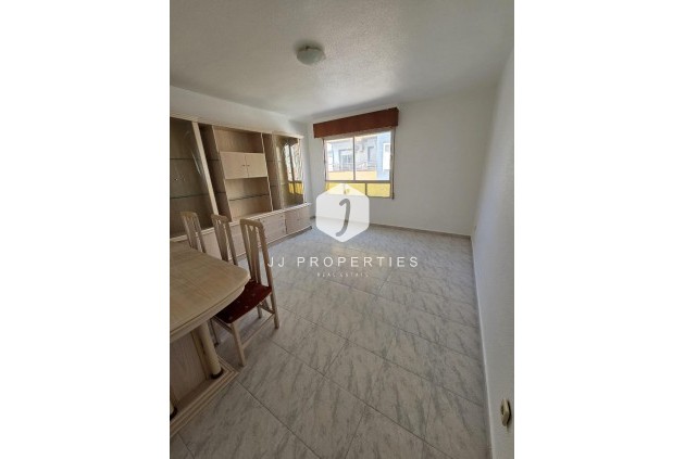 Apartment / flat - Resale - Torrevieja -
                Las Piscinas Naturales