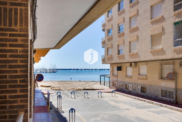Appartement - D'occasion - Torrevieja -
                Acequion