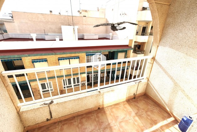 Appartement - D'occasion -
            Torrevieja - C-29901