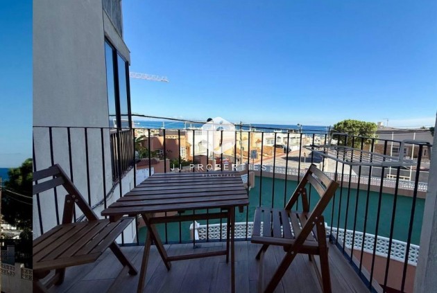 Appartement - D'occasion -
            Torrevieja - C-70599