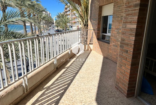 Appartement - D'occasion -
            Torrevieja - C-81657