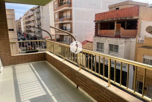 Appartement - D'occasion - Torrevieja -
                Centro