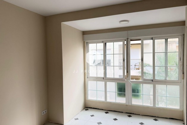 Appartement - D'occasion - Torrevieja -
                Centro