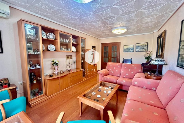 Appartement - D'occasion - Torrevieja -
                Centro