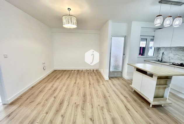 Appartement - D'occasion - Torrevieja -
                Costa Blanca