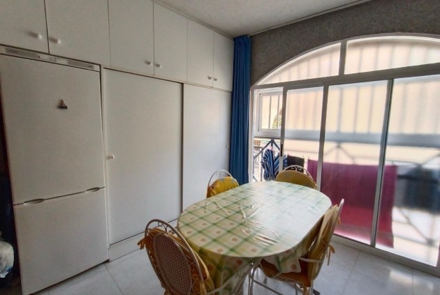 Appartement - D'occasion - Torrevieja -
                Estacion de autobuses