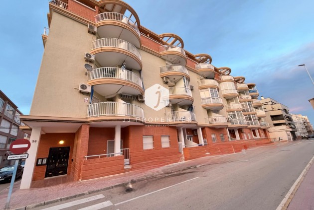 Appartement - D'occasion - Torrevieja -
                La Mata Pueblo