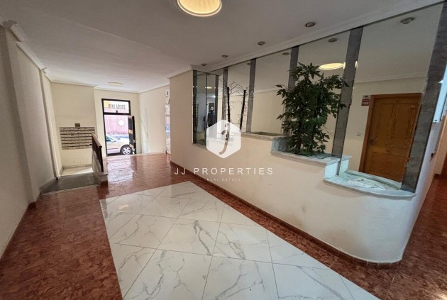 Appartement - D'occasion - Torrevieja -
                Playa del Cura