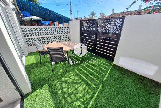 Appartement - D'occasion - Torrevieja -
                Torretas