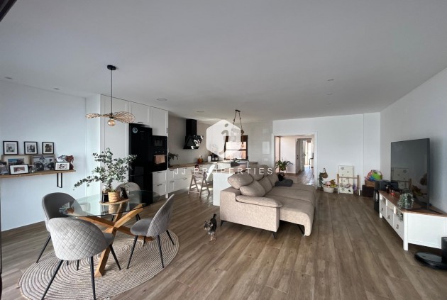 Appartement / flat - Tweedehands - Almoradí -
                Centro Urbano 2