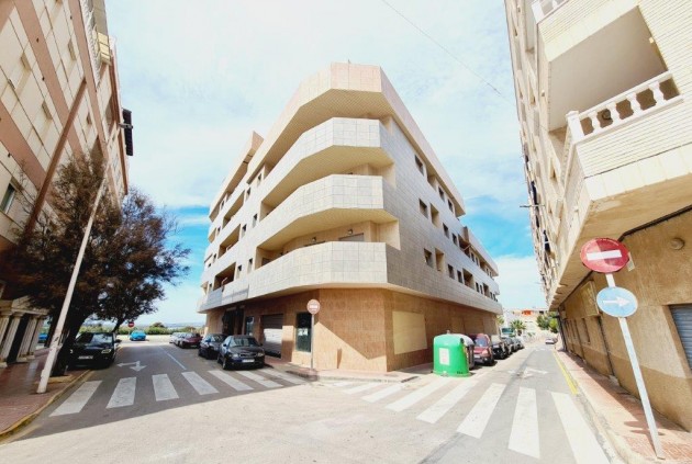 Appartement / flat - Tweedehands - La Mata -
                Costa Blanca