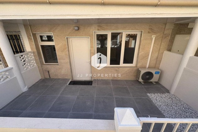 Appartement / flat - Tweedehands - La Mata -
                La Mata