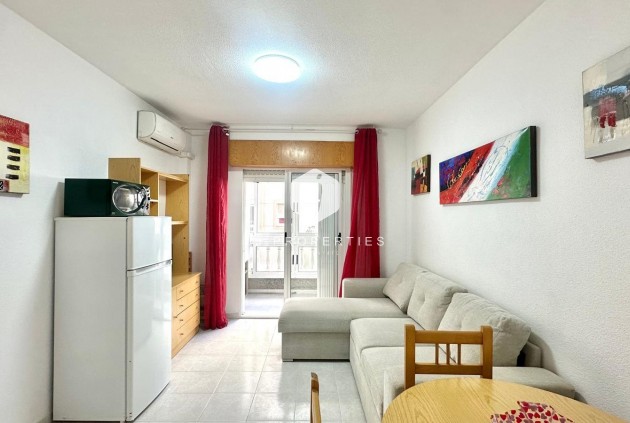 Appartement / flat - Tweedehands - Torrevieja -
                Acequion
