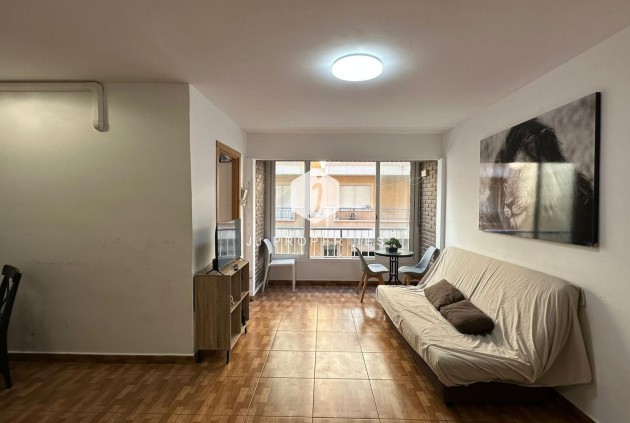 Appartement / flat - Tweedehands -
            Torrevieja - C-30085