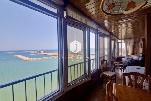 Appartement / flat - Tweedehands -
            Torrevieja - C-40193