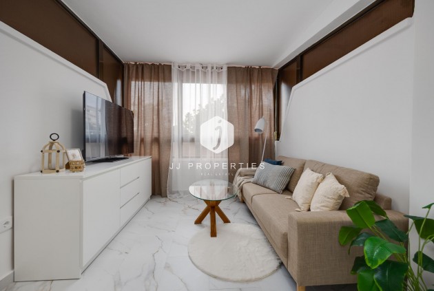 Appartement / flat - Tweedehands -
            Torrevieja - C-48941