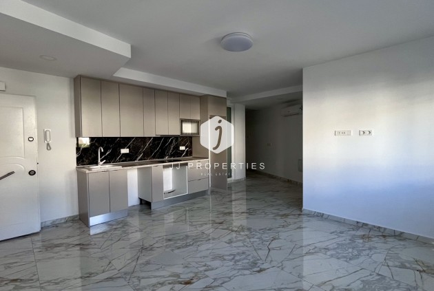 Appartement / flat - Tweedehands -
            Torrevieja - C-83315