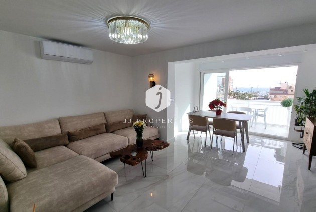 Appartement / flat - Tweedehands -
            Torrevieja - C-90642