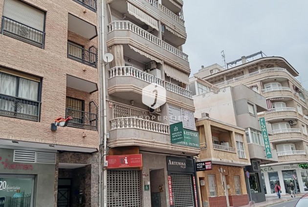 Appartement / flat - Tweedehands - Torrevieja -
                CENTRE