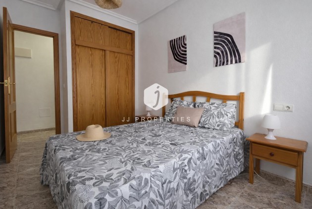 Appartement / flat - Tweedehands - Torrevieja -
                Centro - Muelle Pesquero