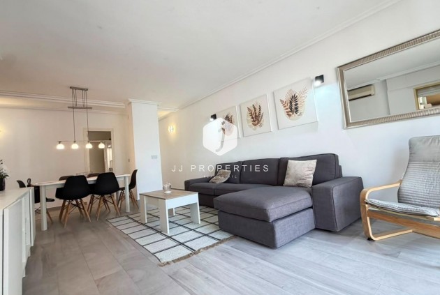 Appartement / flat - Tweedehands - Torrevieja -
                Centro - Muelle Pesquero