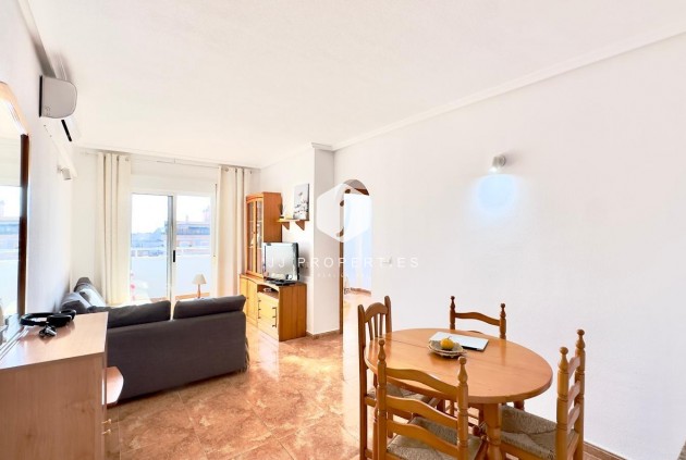 Appartement / flat - Tweedehands - Torrevieja -
                Centro