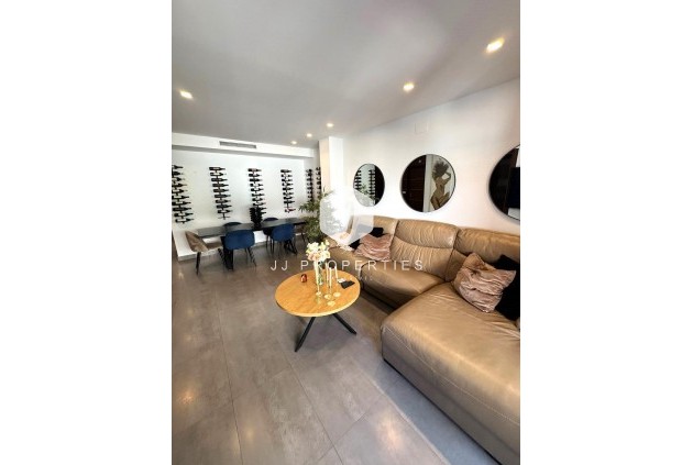 Appartement / flat - Tweedehands - Torrevieja -
                Centro