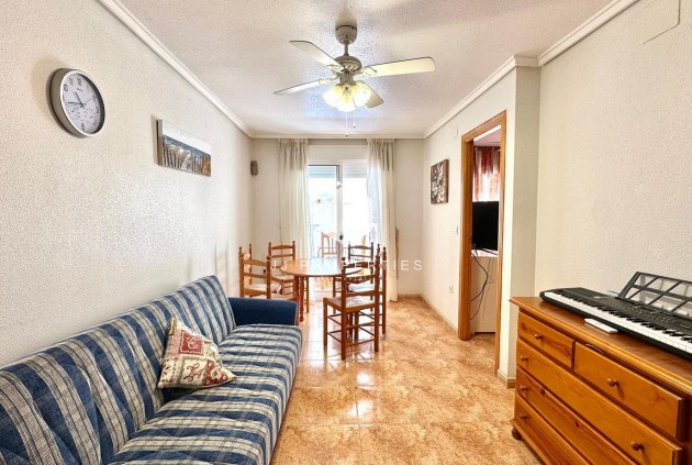 Appartement / flat - Tweedehands - Torrevieja -
                Centro