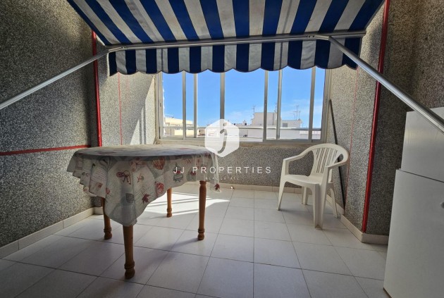 Appartement / flat - Tweedehands - Torrevieja -
                Centro