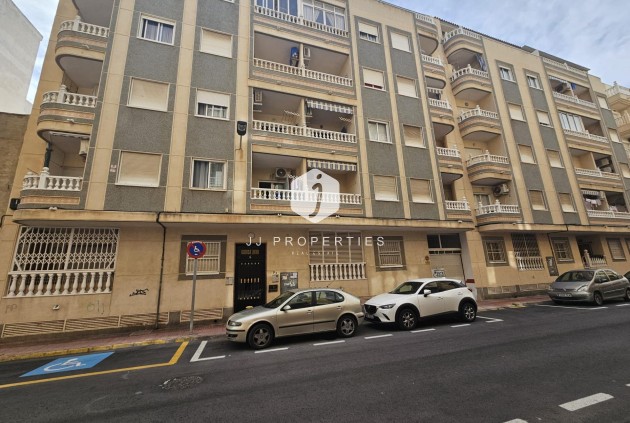 Appartement / flat - Tweedehands - Torrevieja -
                Estacion de autobuses