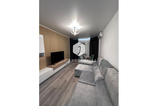 Appartement / flat - Tweedehands - Torrevieja -
                Estacion de autobuses