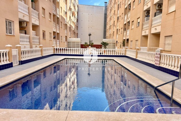 Appartement / flat - Tweedehands - Torrevieja -
                Estacion de autobuses