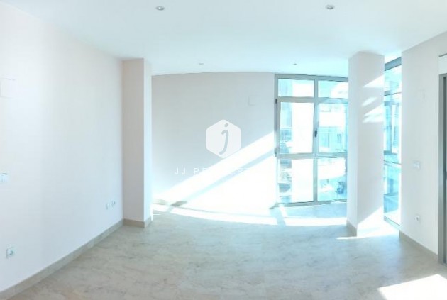 Appartement / flat - Tweedehands - Torrevieja -
                Estacion de autobuses