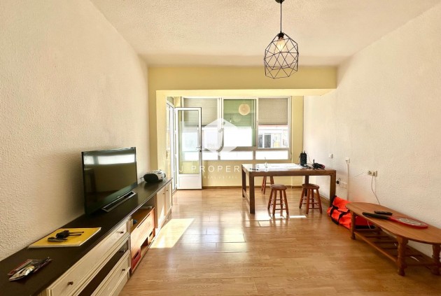 Appartement / flat - Tweedehands - Torrevieja -
                Estacion de autobuses