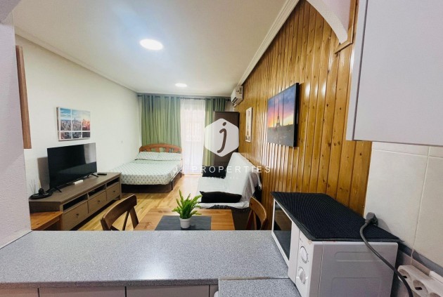 Appartement / flat - Tweedehands - Torrevieja -
                Playa de los Locos